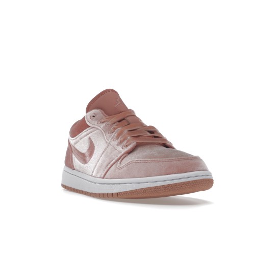 Кроссы Air Jordan 1 Low SE Pink Velvet (W) - женская сетка размеров
