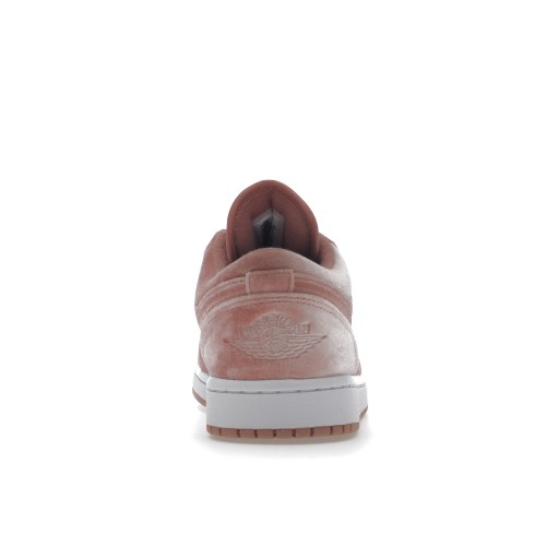 Кроссы Air Jordan 1 Low SE Pink Velvet (W) - женская сетка размеров