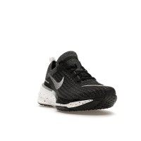 Nike ZoomX Invincible Run 3 Oreo
