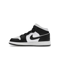 Подростковые Jordan 1 Mid Hologram (GS)