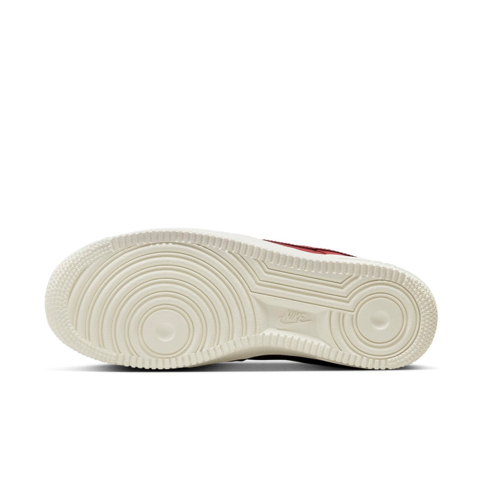 Nike Air Force 1 Low 07 PRM Team Red Sail (W) - женская сетка размеров Nike Air Force 1 Low 07 PRM Team Red Sail (W) - женская сетка размеров
