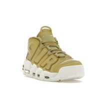 Женские кроссовки Nike Air More Uptempo Buff Gold (W)