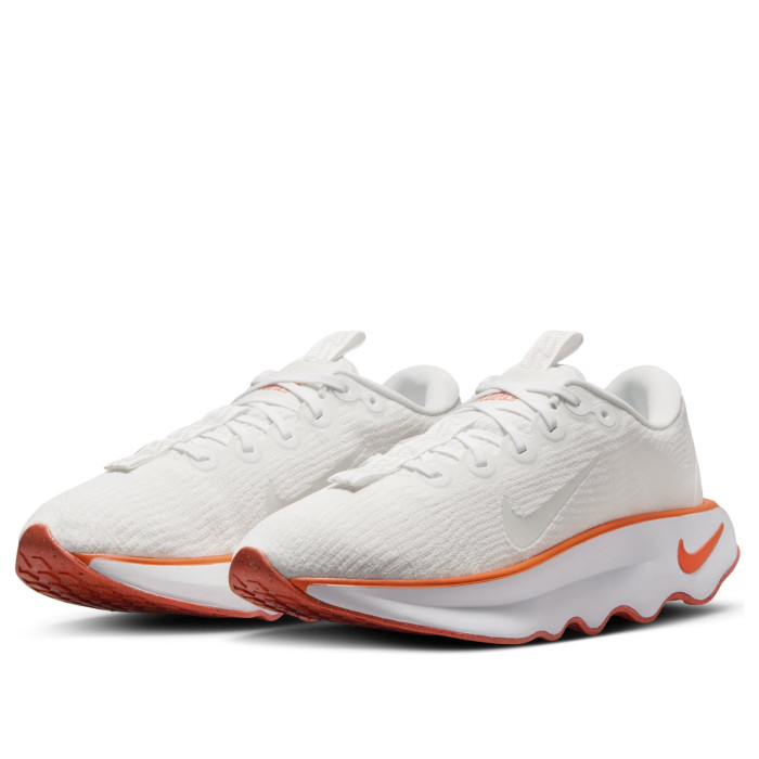 Nike Motiva White Summit White Turf Orange (W) - женская сетка размеров Nike Motiva White Summit White Turf Orange (W) - женская сетка размеров