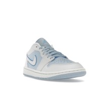 Женские Jordan 1 Low SE Reverse Ice Blue (W)