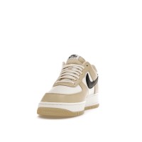 Кроссовки Nike Air Force 1 07 LX Low Team Gold