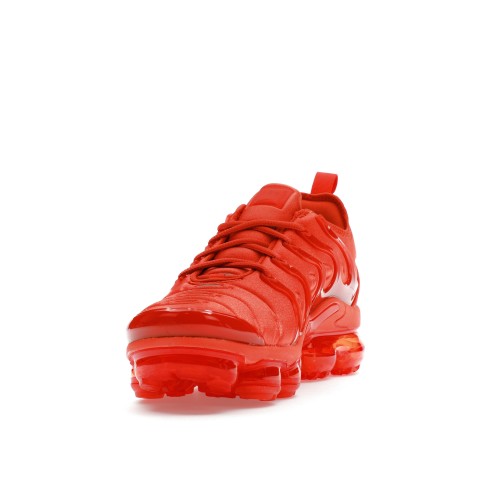 Кроссы Nike Air VaporMax Plus Triple Orange (W) - женская сетка размеров