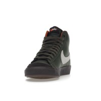 Кроссовки Nike Blazer Mid 77 Vintage Army