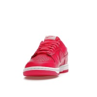 Женские кроссовки Nike Dunk Low Hyper Pink (W)
