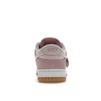 Женские кроссовки Nike Dunk Low Teddy Bear (W)