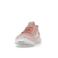 Женские кроссовки adidas Ultra Boost 4.0 Clear Orange (W)