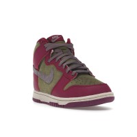 Женские кроссовки Nike Dunk High Dynamic Berry (W)