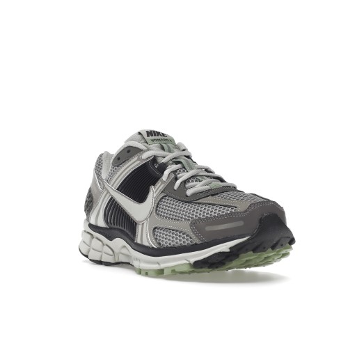 Кроссы Nike Zoom Vomero 5 Cobblestone Flat Pewter (W) - женская сетка размеров