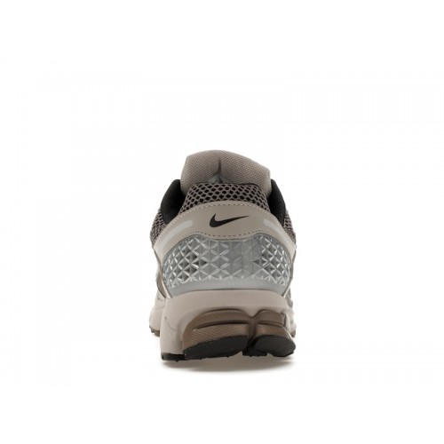 Nike Zoom Vomero 5 College Grey Cave Stone - мужская сетка размеров Nike Zoom Vomero 5 College Grey Cave Stone - мужская сетка размеров