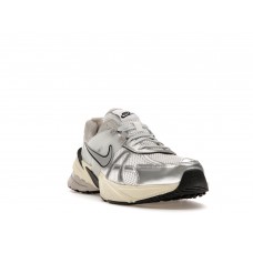 Женские кроссовки Nike V2K Run Summit White Metallic Silver (W)
