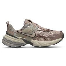 Женские кроссовки Nike V2K Run Particle Beige College Grey Light Bone (W)