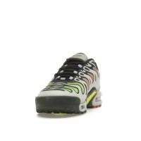 Nike Air Max Plus Drift Light Silver Volt