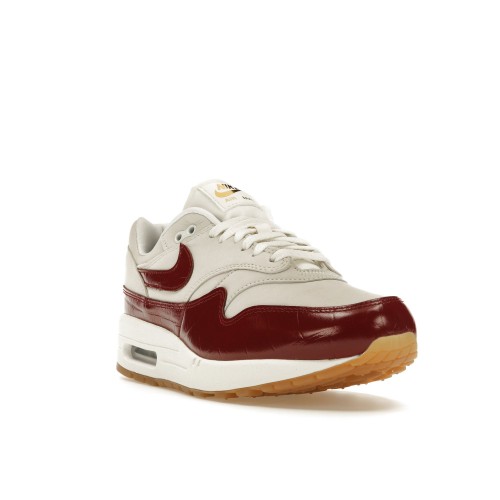 Кроссы Nike Air Max 1 LX Team Red (W) - женская сетка размеров