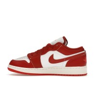 Подростковые Jordan 1 Low SE Dune Red (GS)
