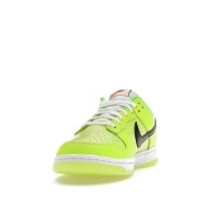 Кроссовки Nike Dunk Low SE Splash Volt