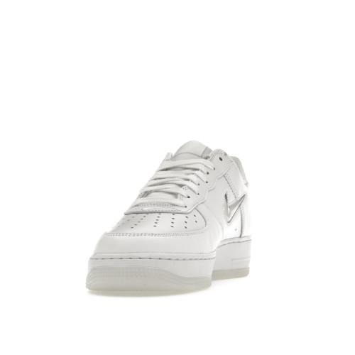 Кроссы Nike Air Force 1 Low 07 Retro Color of the Month Jewel Swoosh Triple White - мужская сетка размеров