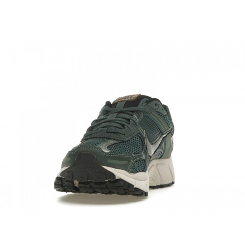 Nike Zoom Vomero 5 Vintage Green Light Orewood Brown Hemp Chrome (W) - женская сетка размеров