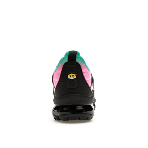 Кроссы Nike Air VaporMax Plus Pink Blast Clear Jade (W) - женская сетка размеров