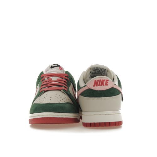 Кроссы Nike Dunk Low SE All Petals United Fir Green (W) - женская сетка размеров