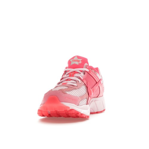 Кроссы Nike Zoom Vomero 5 Coral Chalk Hot Punch (W) - женская сетка размеров