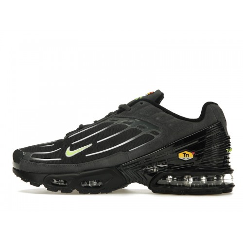 Кроссы Nike Air Max Plus 3 Black Volt - мужская сетка размеров