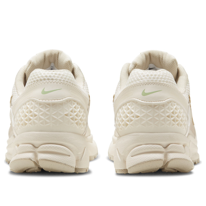 Nike Wmns Air Zoom Vomero 5 Pale Ivory Sanddrift - женская сетка размеров Nike Wmns Air Zoom Vomero 5 Pale Ivory Sanddrift - женская сетка размеров