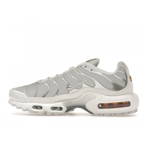 Кроссы Nike Air Max Plus White Metallic Silver (W) - женская сетка размеров