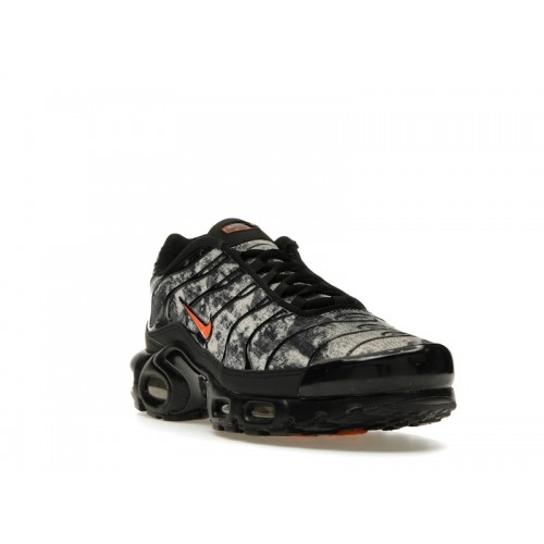 Кроссы Nike Air Max Plus Camo Black Safety Orange - мужская сетка размеров