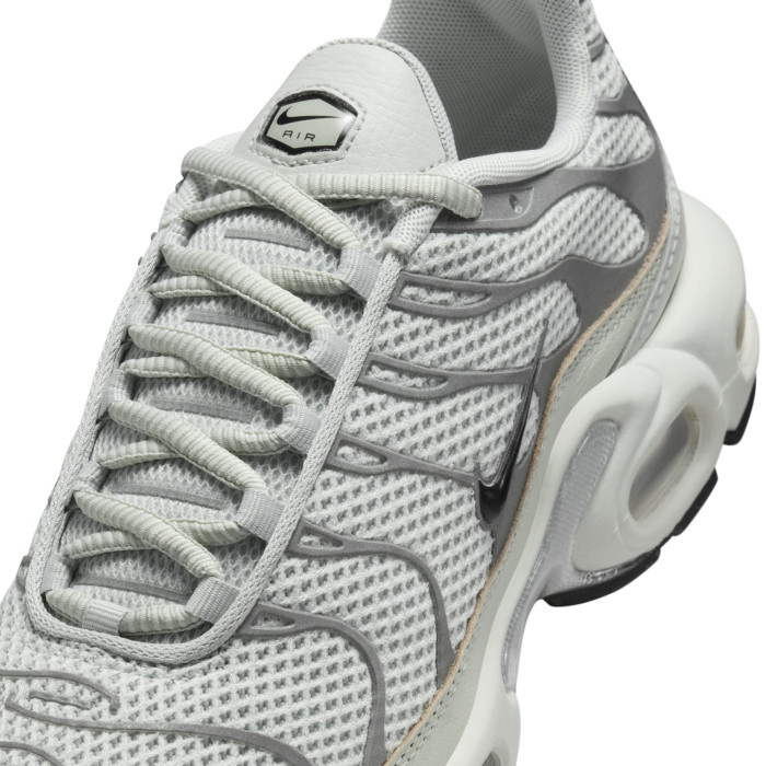 Nike Wmns Air Max Plus Light Silver - женская сетка размеров Nike Wmns Air Max Plus Light Silver - женская сетка размеров