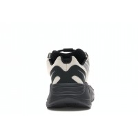 Кроссовки adidas Yeezy Boost 700 MNVN Bone