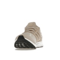 Женские кроссовки adidas Ultra Boost 5.0 DNA Halo Ivory (W)