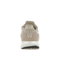 Женские кроссовки adidas Ultra Boost 5.0 DNA Halo Ivory (W)
