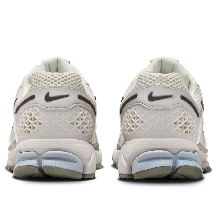 Nike Air Zoom Vomero 5 Light Orewood Brown - мужская сетка размеров Nike Air Zoom Vomero 5 Light Orewood Brown - мужская сетка размеров