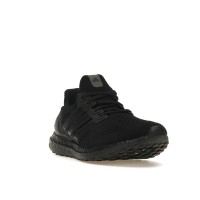 Женские adidas Ultra Boost 5.0 DNA Triple Black (W)