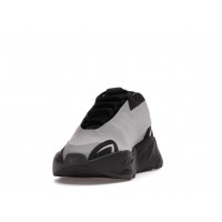 Кроссовки adidas Yeezy Boost 700 MNVN Metallic