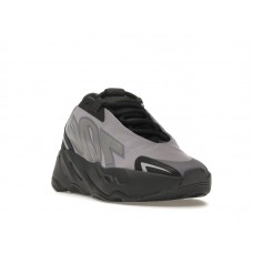 Кроссовки adidas Yeezy Boost 700 MNVN Geode