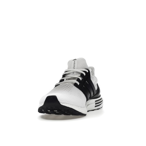 Кроссы adidas Ultra Boost 5.0 DNA White Black Heel Stripes - мужская сетка размеров