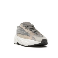 Кроссовки adidas Yeezy Boost 700 V2 Cream