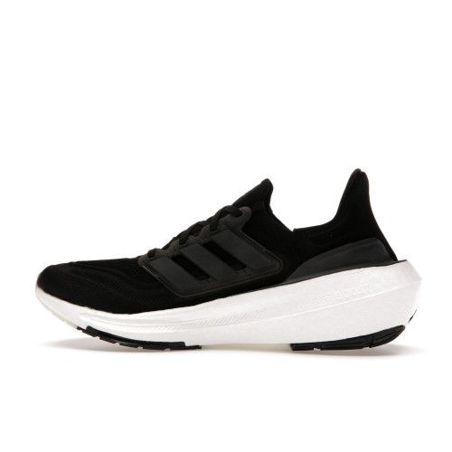 Кроссы adidas Ultra Boost Light Core Black White - мужская сетка размеров