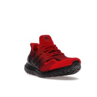Кроссовки adidas Ultra Boost 5.0 DNA Scarlet Black Gradient