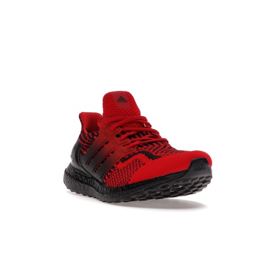 Кроссы adidas Ultra Boost 5.0 DNA Scarlet Black Gradient - мужская сетка размеров