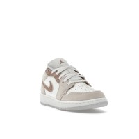 Подростковые Jordan 1 Low SE Legend Light Brown (GS)