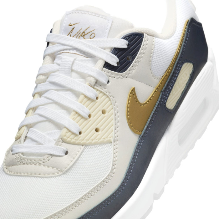 Nike Wmns Air Max 90 Olympic - женская сетка размеров Nike Wmns Air Max 90 Olympic - женская сетка размеров