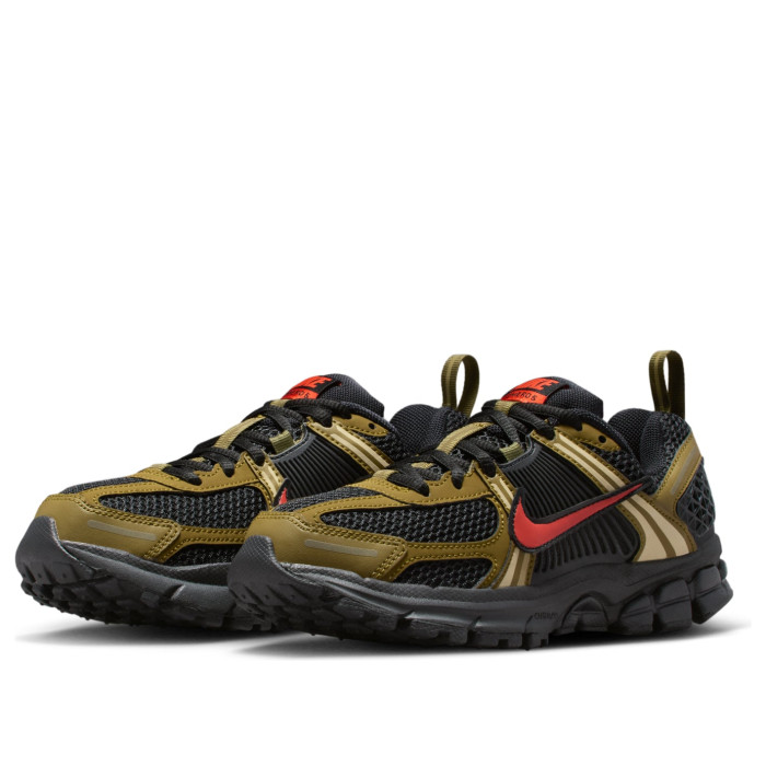 Nike Vomero 5 GS Black/Olive Flak/Quantum Moss/Picante Red - подростковая сетка размеров Nike Vomero 5 GS Black/Olive Flak/Quantum Moss/Picante Red - подростковая сетка размеров