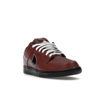 Nike SB Dunk Low Limosine Skateboards