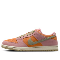 Nike SB Dunk Low Red Stardust